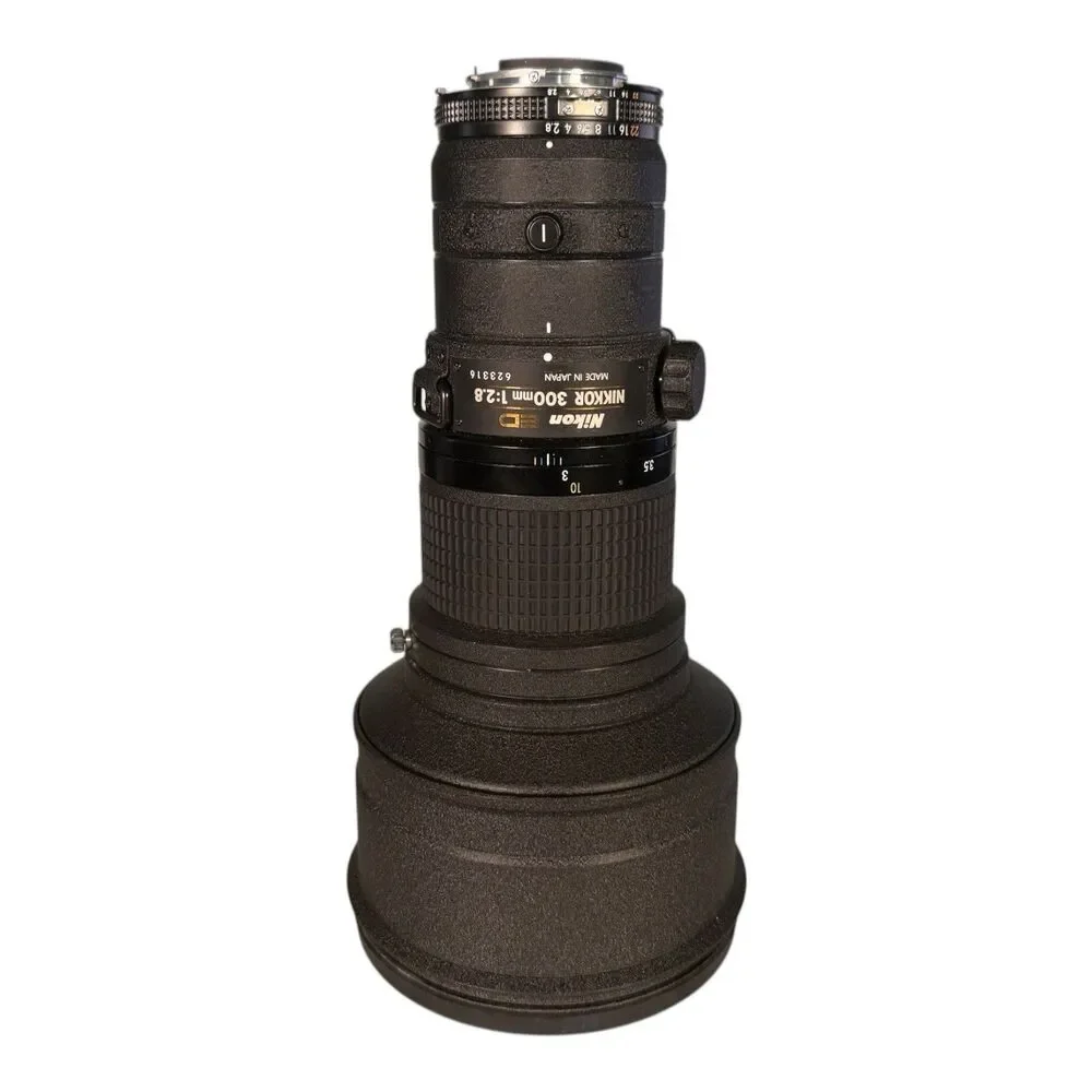Nikon ED 300mm f2.8 AIS Lens